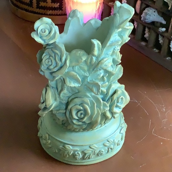 Vintage Sage Aqua Green Rose Vine Detail Ornate Resin Vase - Picture 2 of 9
